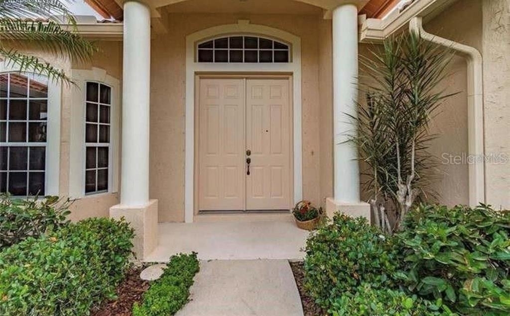 2953 Seasons Boulevard - Photo 2