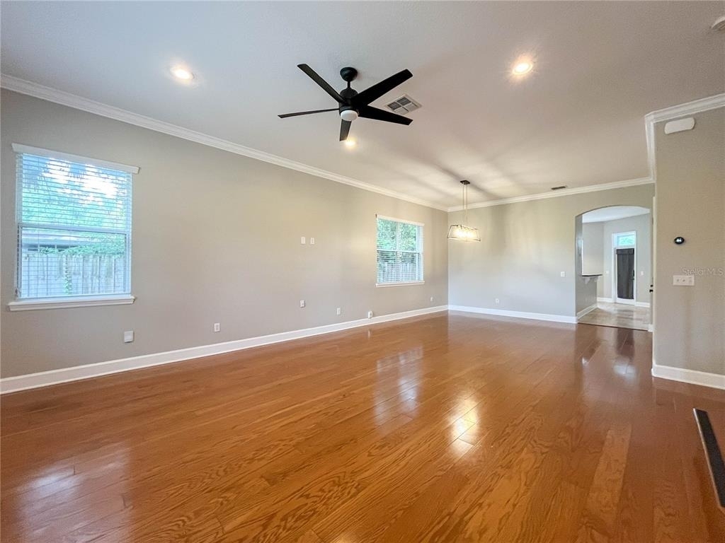 111 E Steele Street - Photo 10