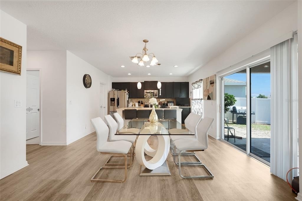639 Samuel Place - Photo 7