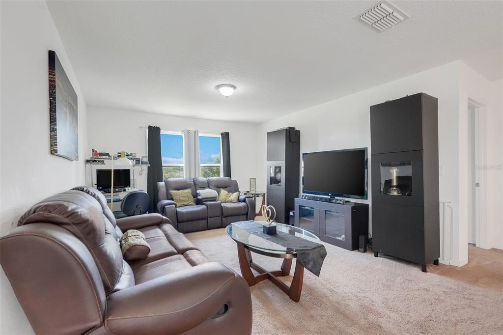 639 Samuel Place - Photo 13