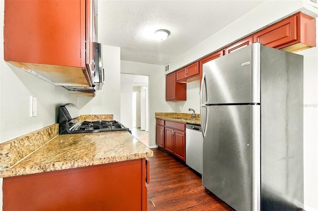 209 Banyan Court - Photo 1