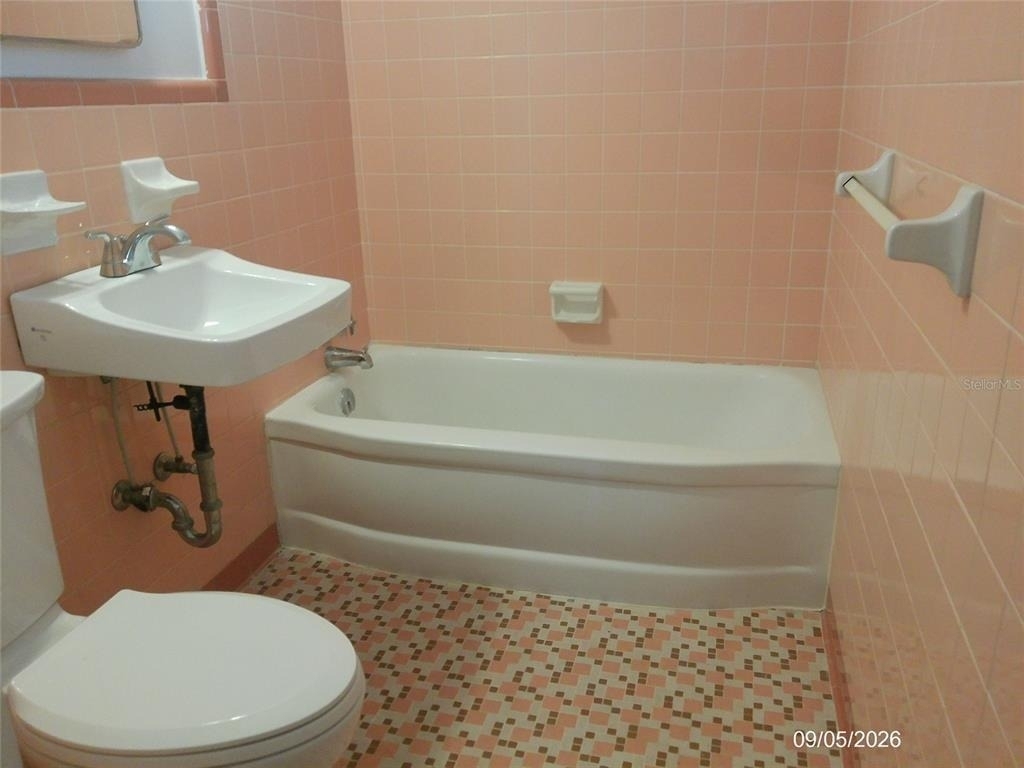 1423 Crystal Lake Drive - Photo 11