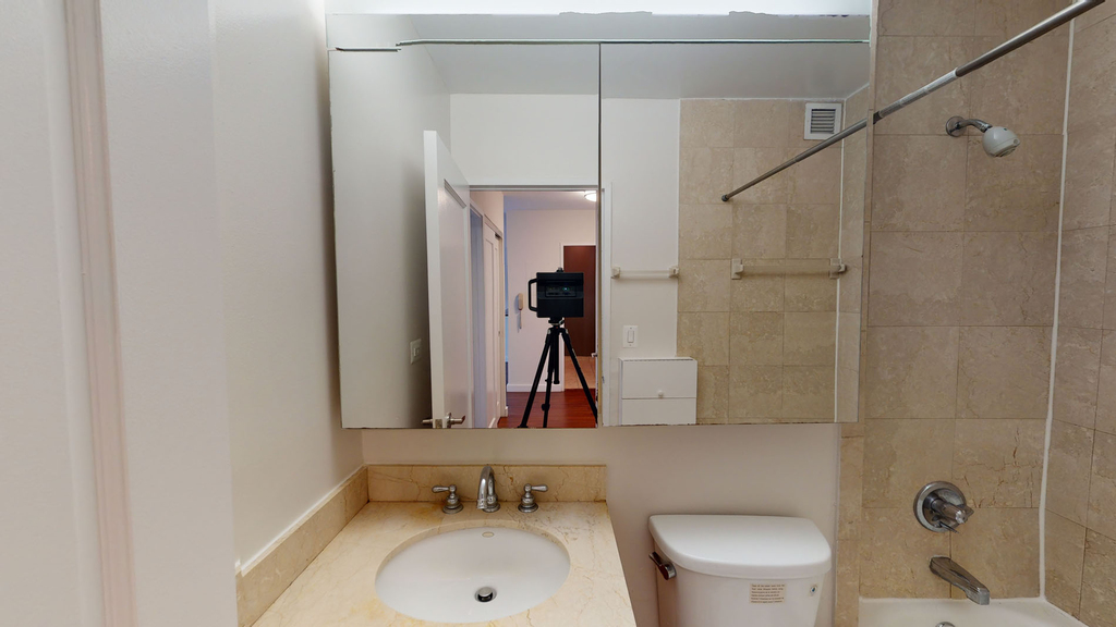 401 E 34th St - Photo 4