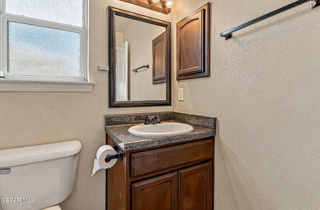 14231 N Point Avenue - Photo 28