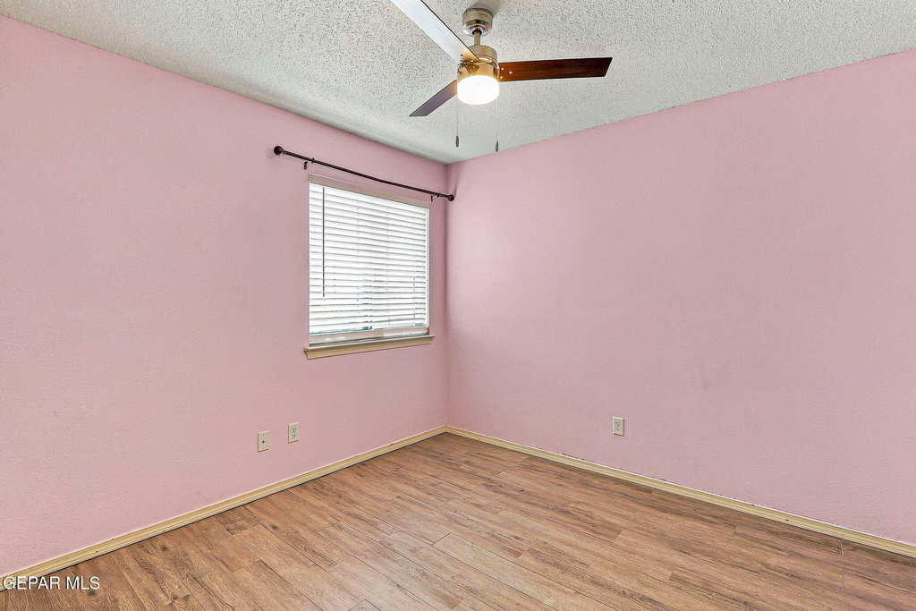 14231 N Point Avenue - Photo 40