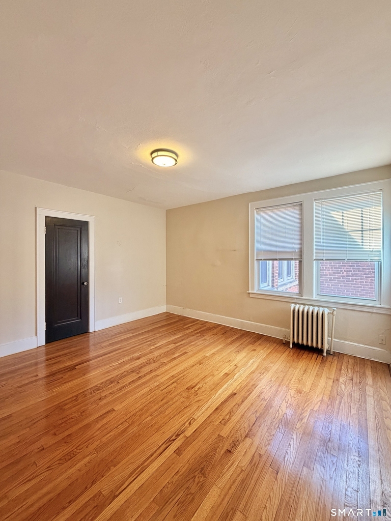 405 Main Street - Photo 2