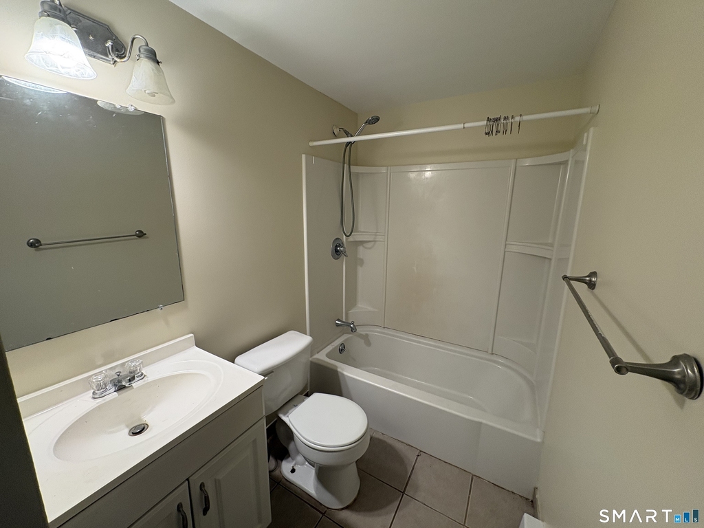 130 Coe Avenue - Photo 7