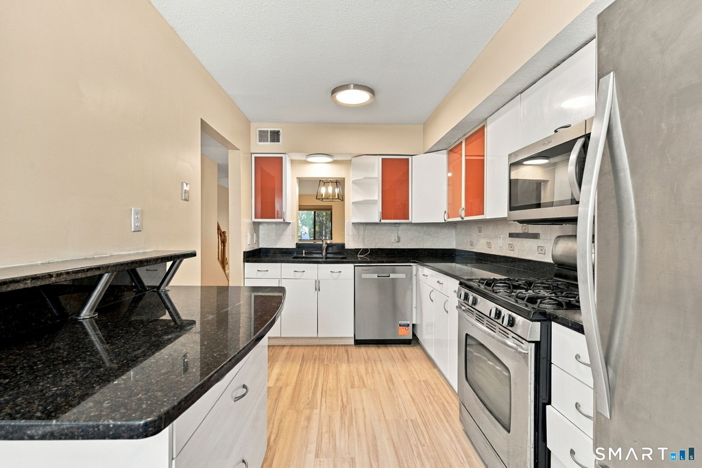 11 Talcott Forest Road - Photo 4