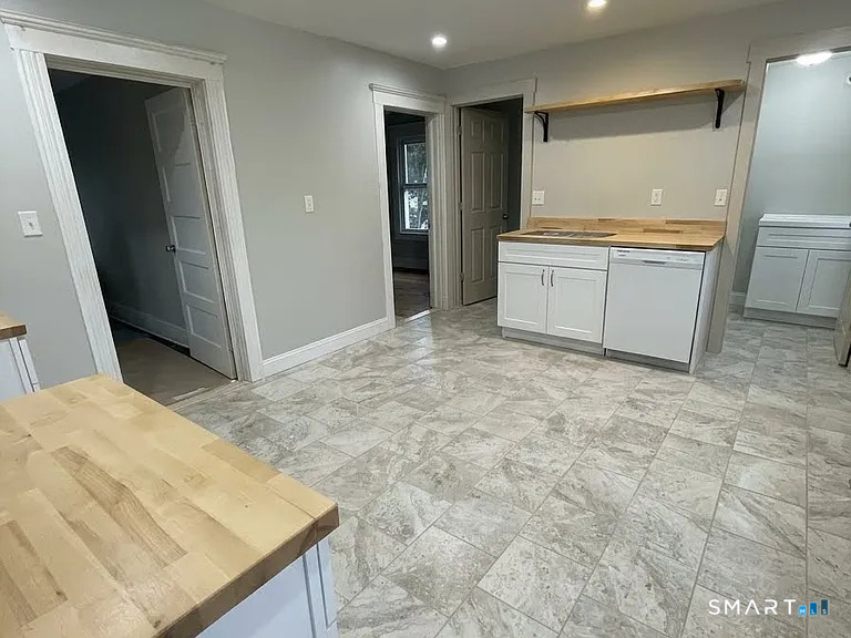 25 Donahue Place - Photo 3