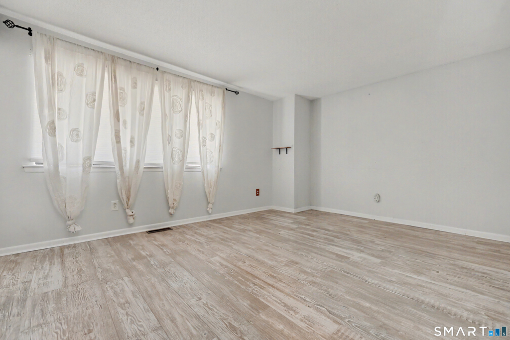 296 Main Avenue - Photo 8