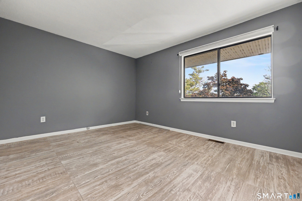 296 Main Avenue - Photo 10