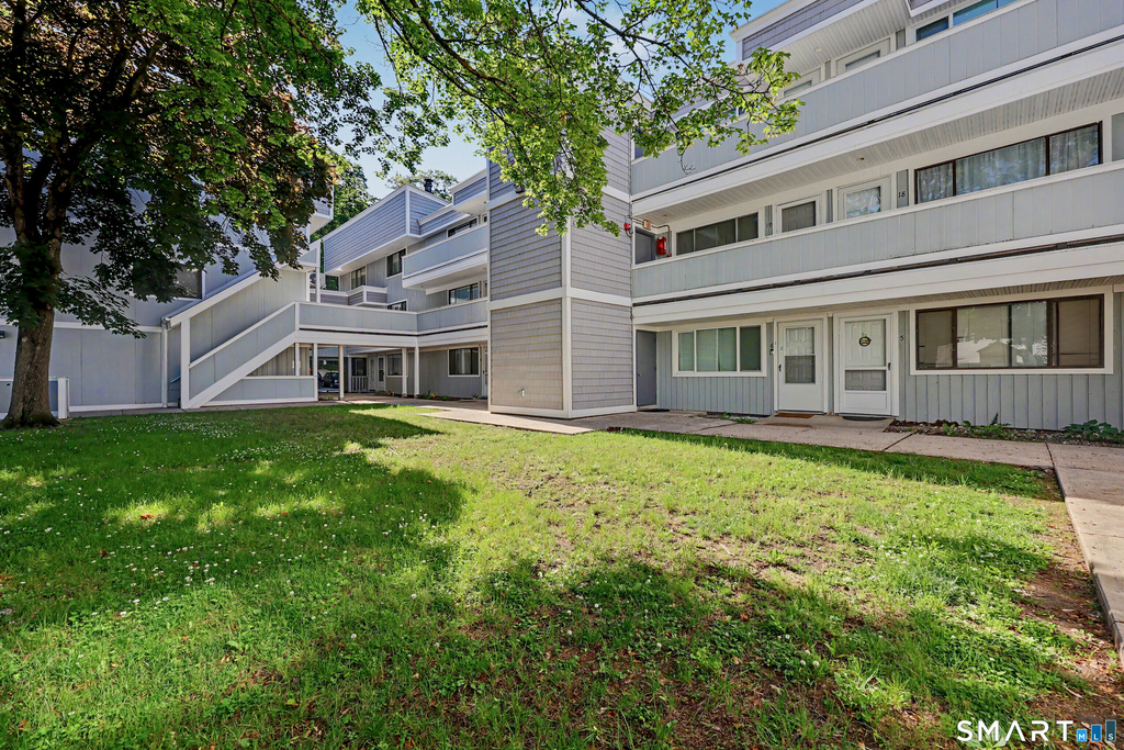 296 Main Avenue - Photo 2