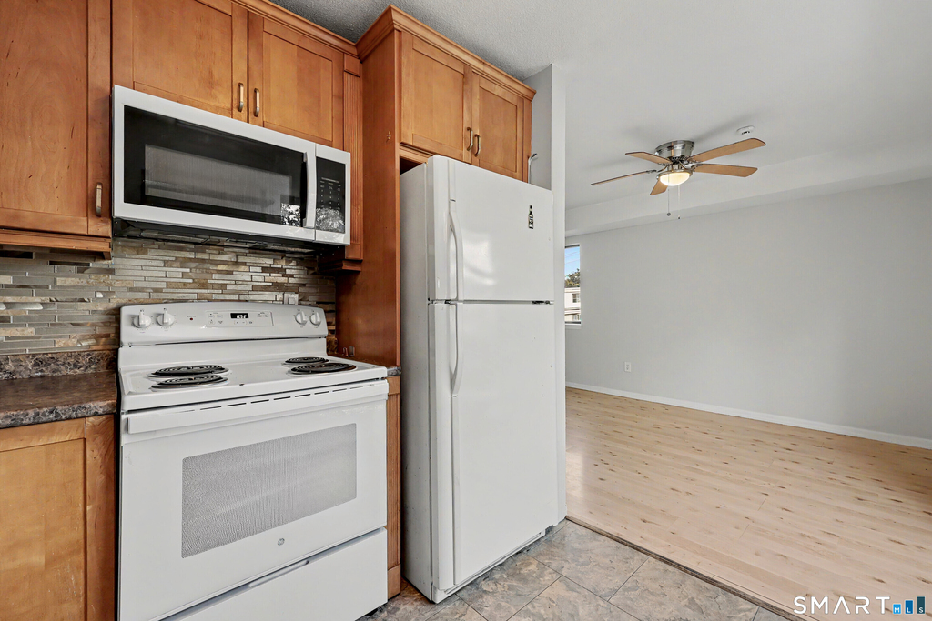296 Main Avenue - Photo 7