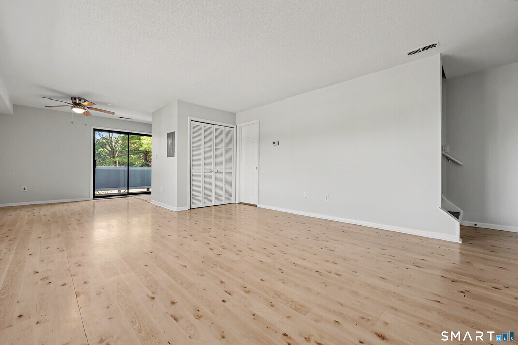 296 Main Avenue - Photo 4