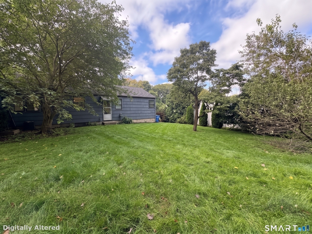 225 Riverside Drive - Photo 4