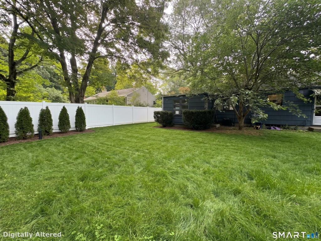 225 Riverside Drive - Photo 3