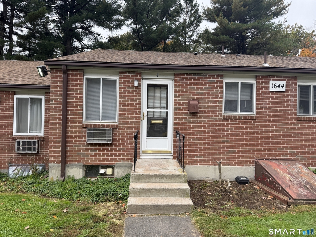 1644 Farmington Avenue - Photo 0