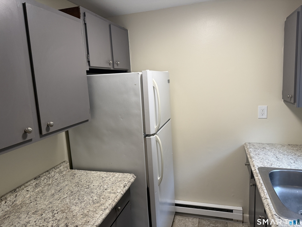 1644 Farmington Avenue - Photo 2
