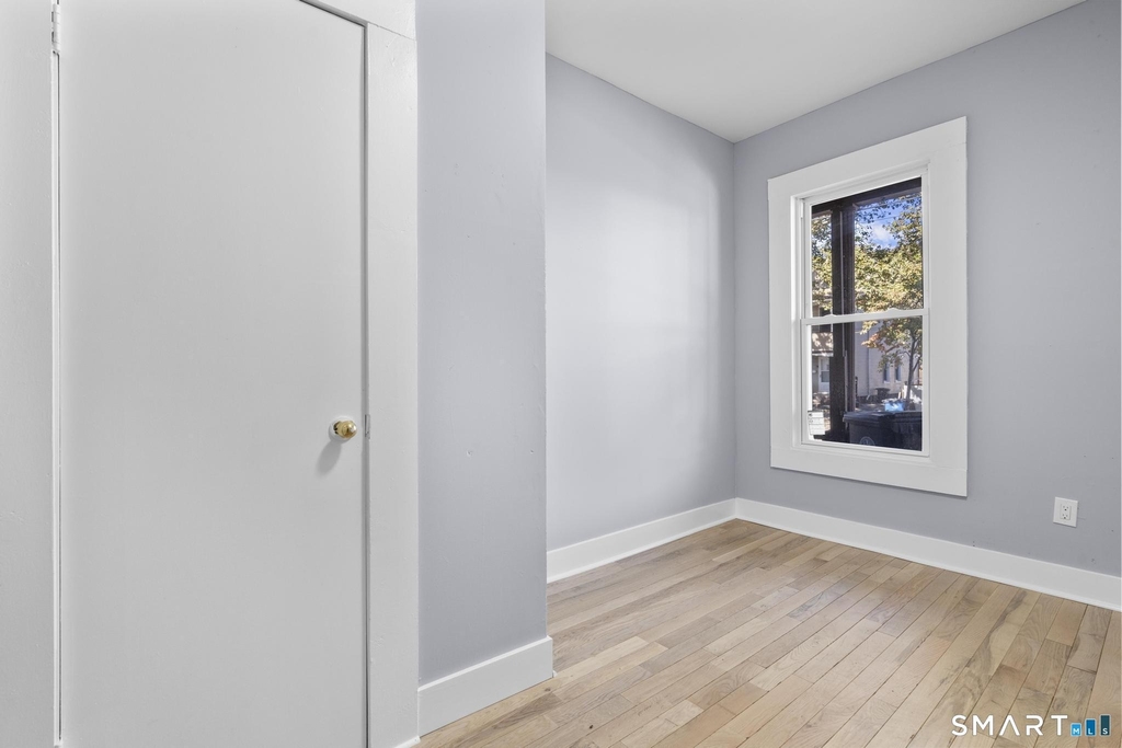 302 Exchange Street - Photo 2