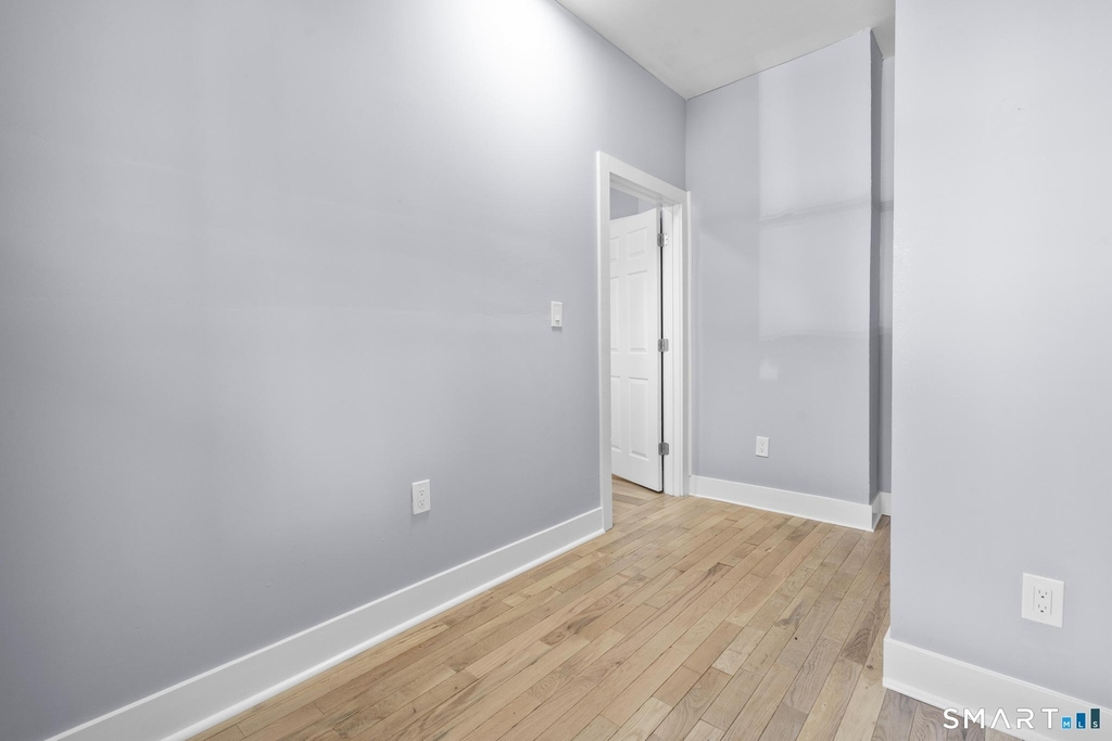 302 Exchange Street - Photo 5