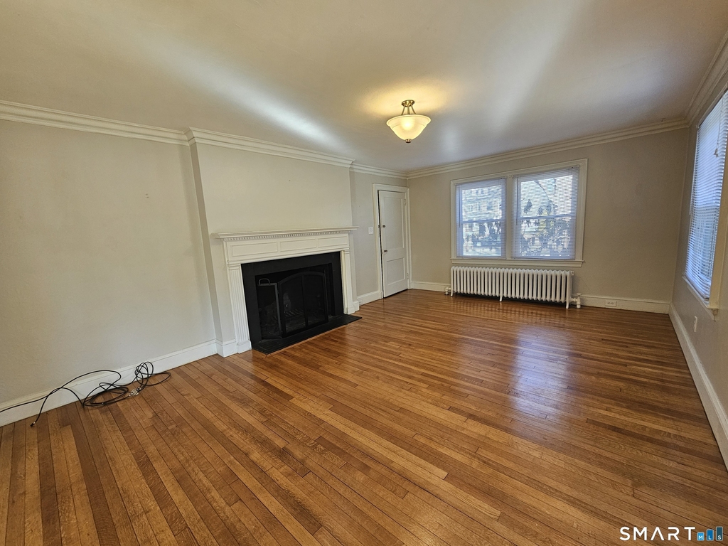 1093 Farmington Avenue - Photo 13