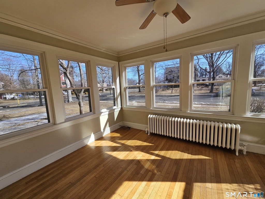 1093 Farmington Avenue - Photo 14