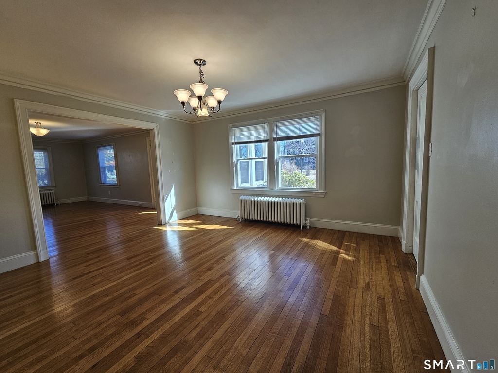 1093 Farmington Avenue - Photo 11