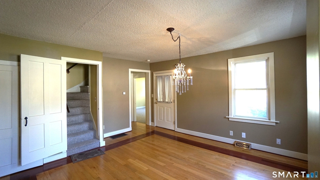 42 Woodbridge Street - Photo 10