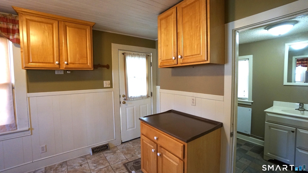 42 Woodbridge Street - Photo 5