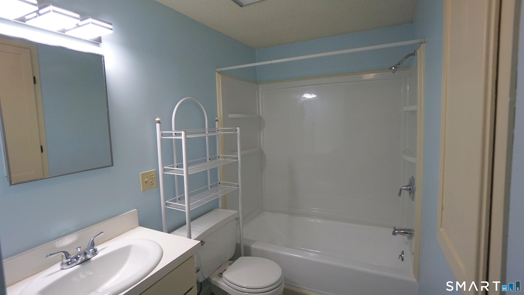 42 Woodbridge Street - Photo 21