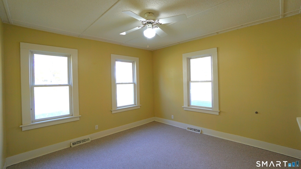 42 Woodbridge Street - Photo 13
