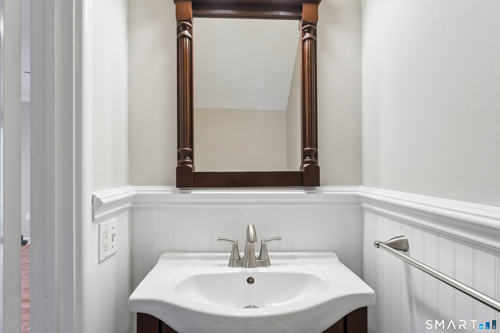 7 Cedarbrook Townhouse - Photo 14