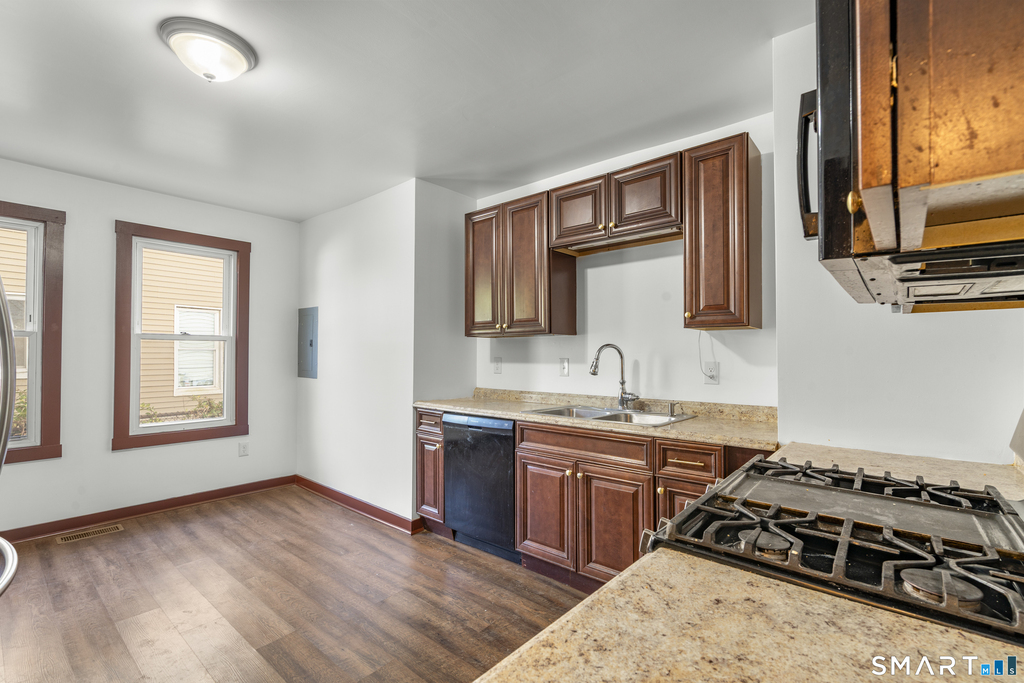 841 East Street - Photo 2