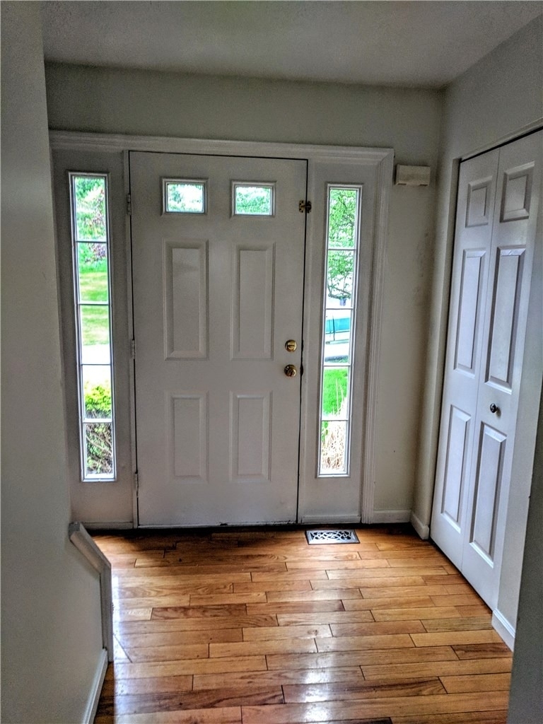 1320 Meadowbrook - Photo 1