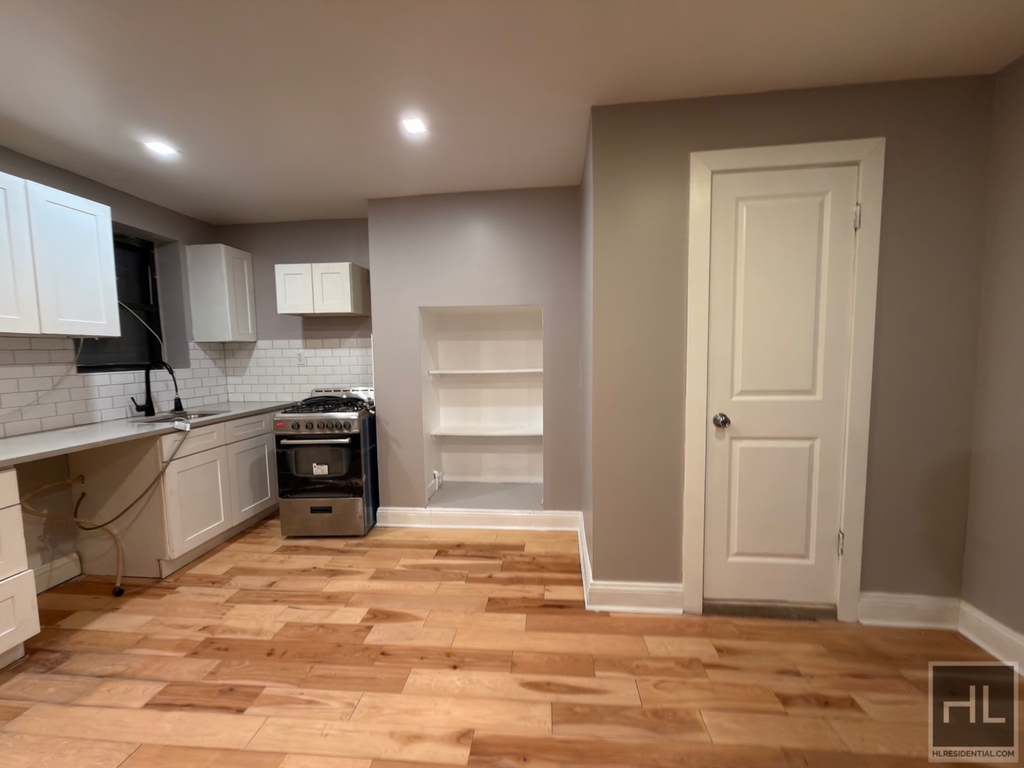 284 Halsey Street - Photo 5