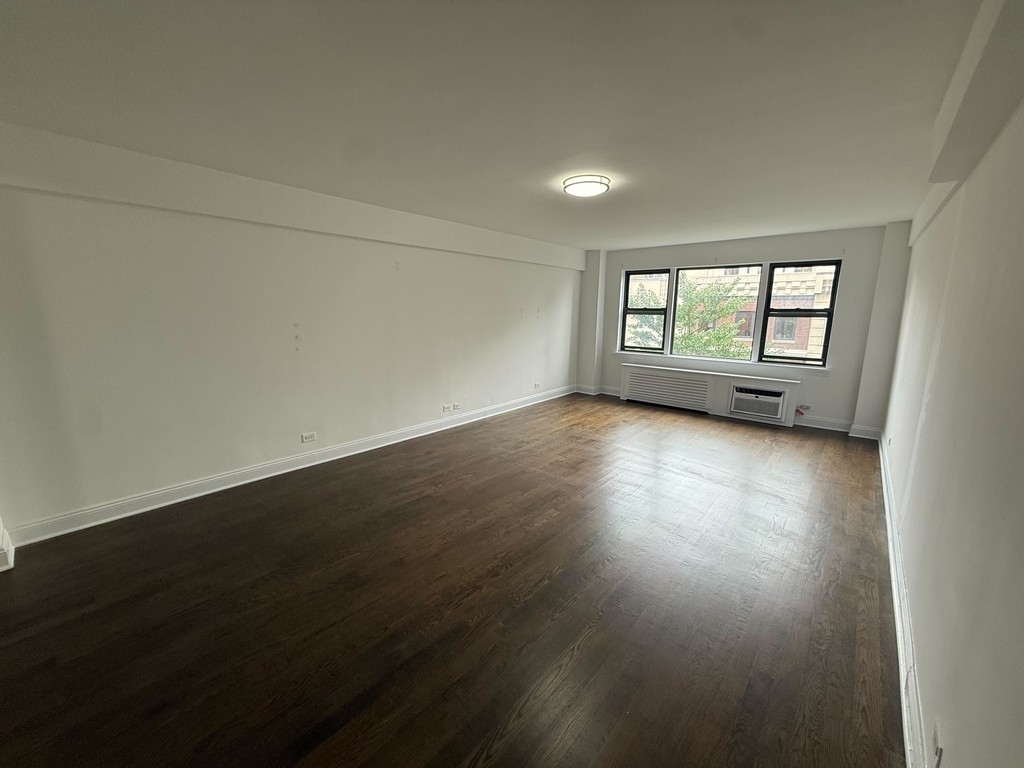 2 Bedroom in Midtown East - Photo 0