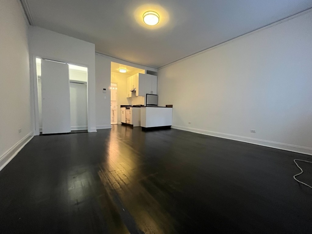 Studio in Upper East Side - Photo 1