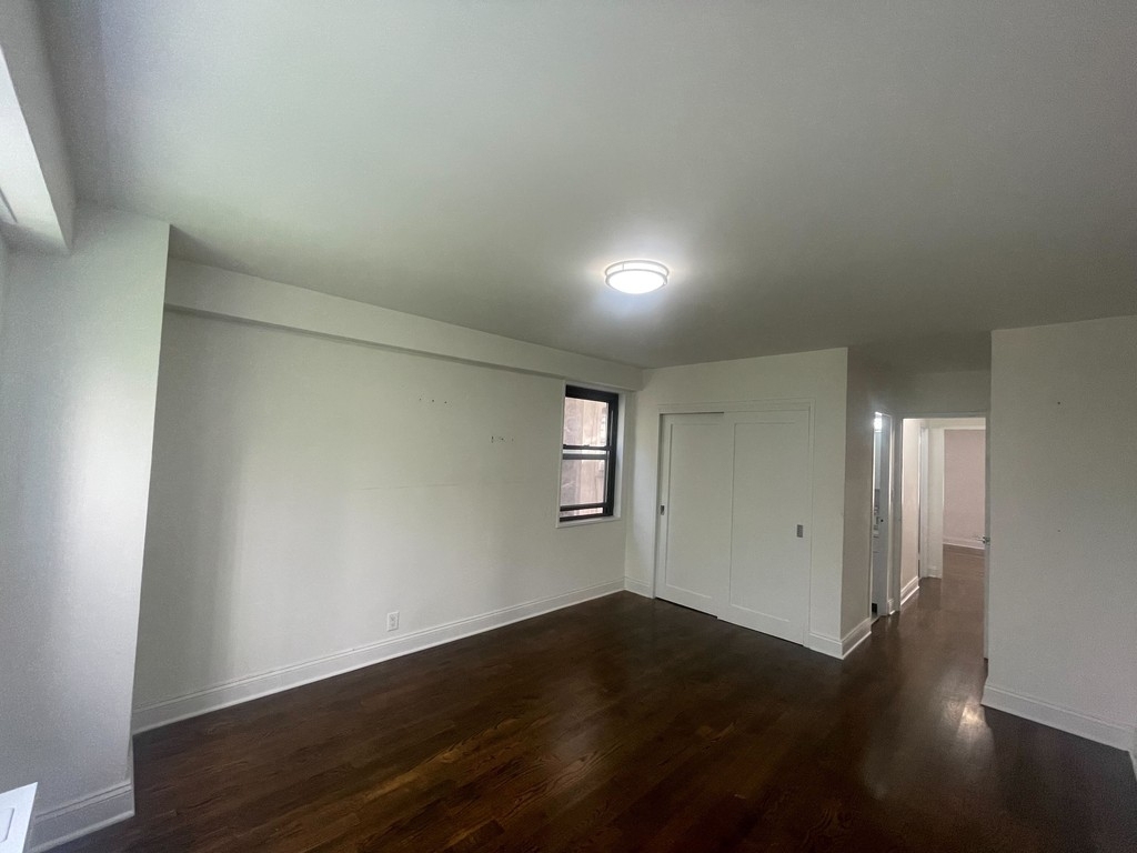 2 Bedroom in Upper East Side - Photo 5