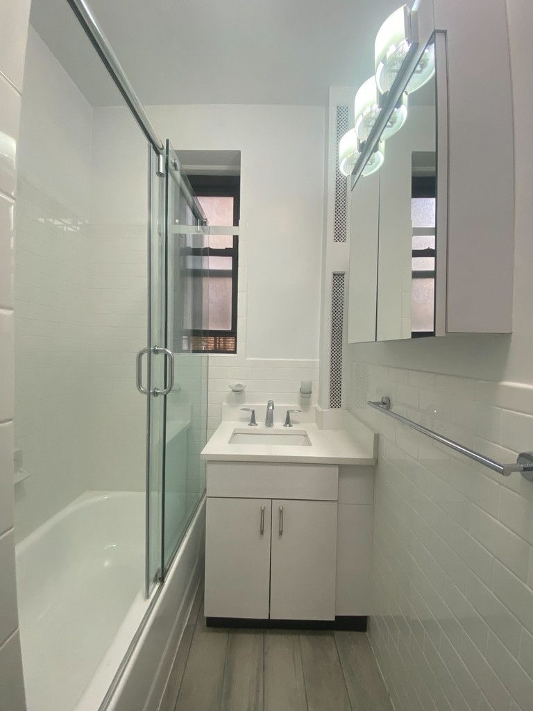 1 Bedroom in Greenwich Village - Photo 6