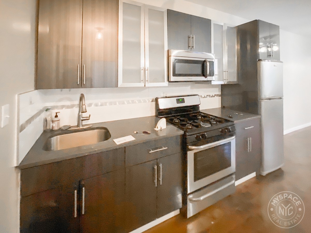 240 Crown Street - Photo 1