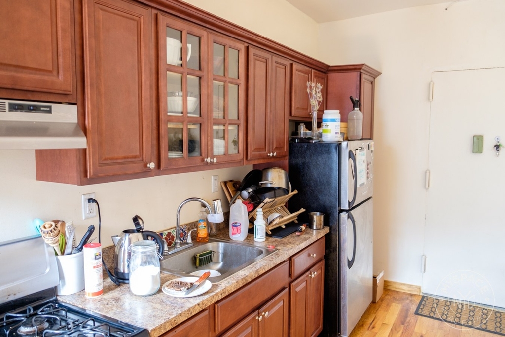 1497 Carroll Street - Photo 2