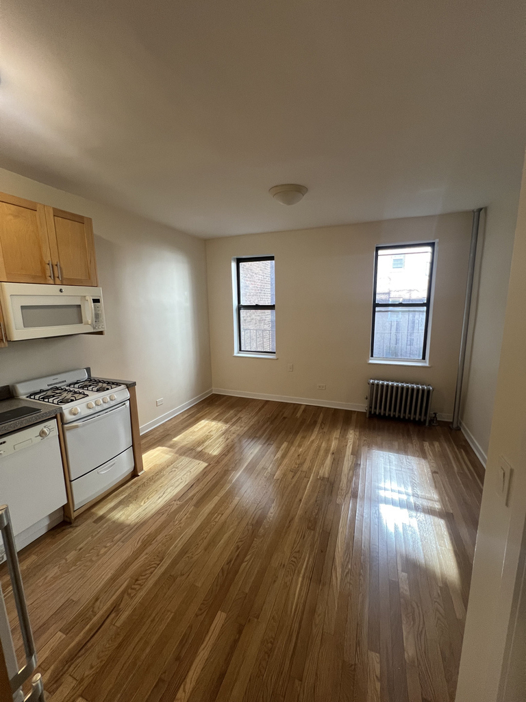  East 89th Street - Photo 0