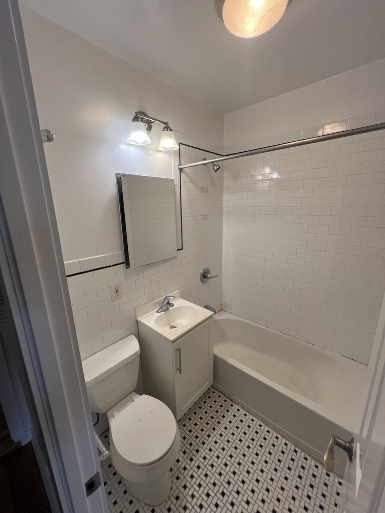  East 89th Street - Photo 4