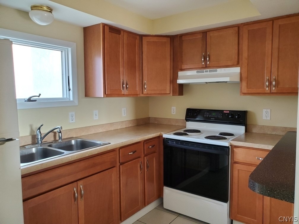 203 Luddington Street - Photo 3