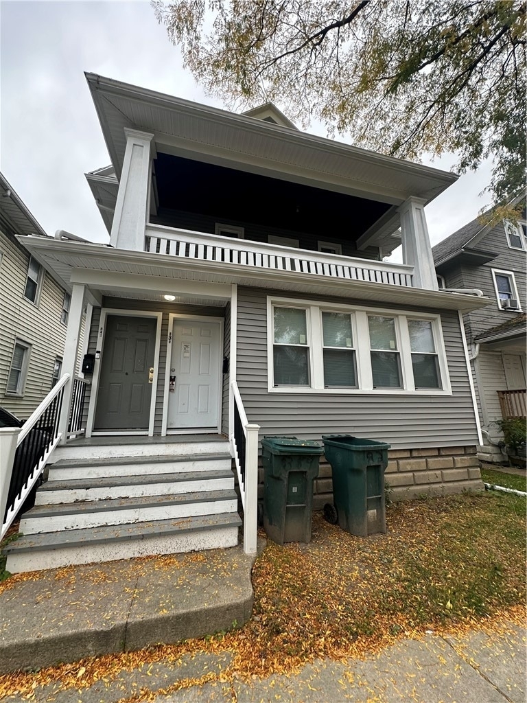 839 Norton Street - Photo 0