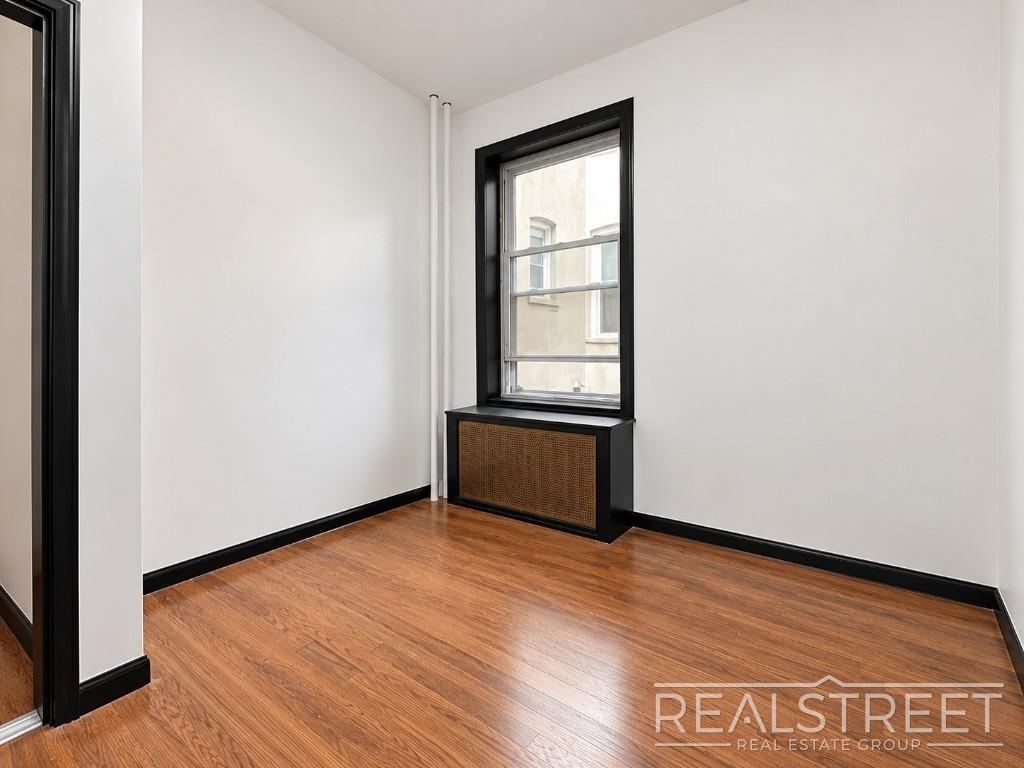 169 Irving Avenue - Photo 7