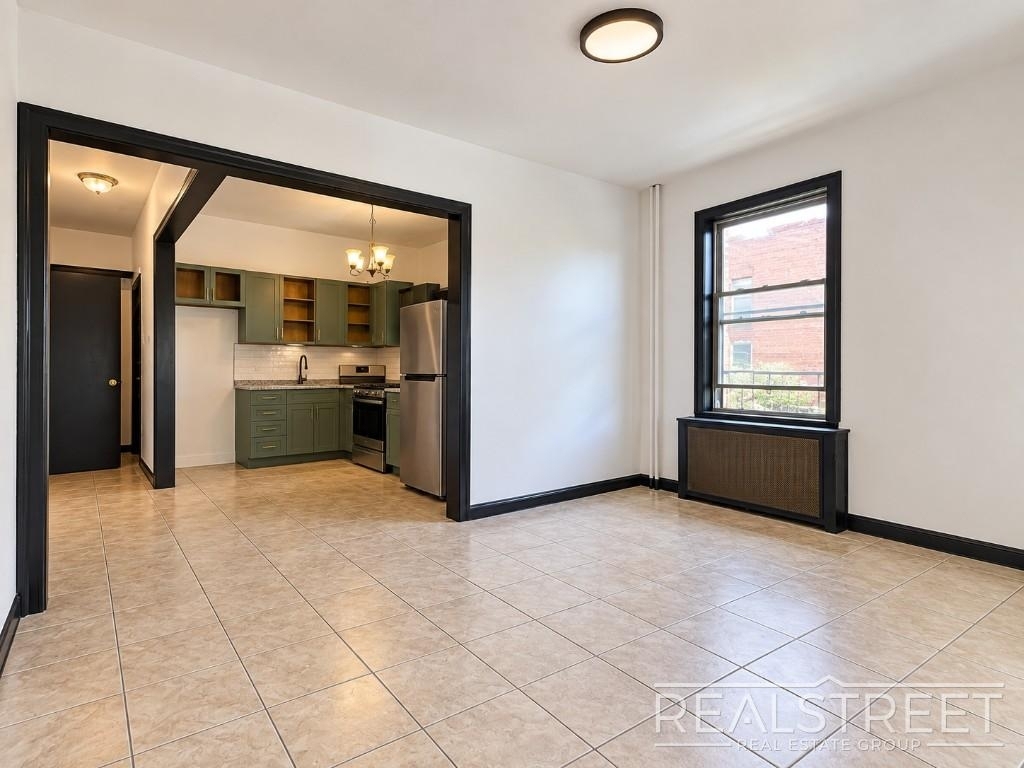 169 Irving Avenue - Photo 2