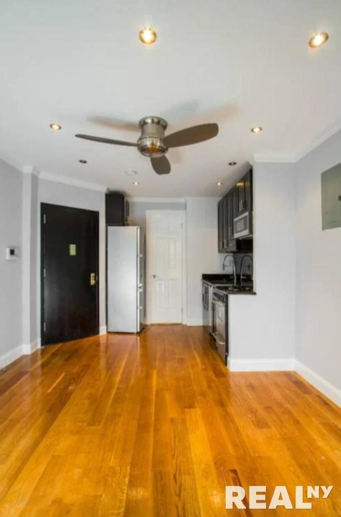 West 53rd Street - Photo 2