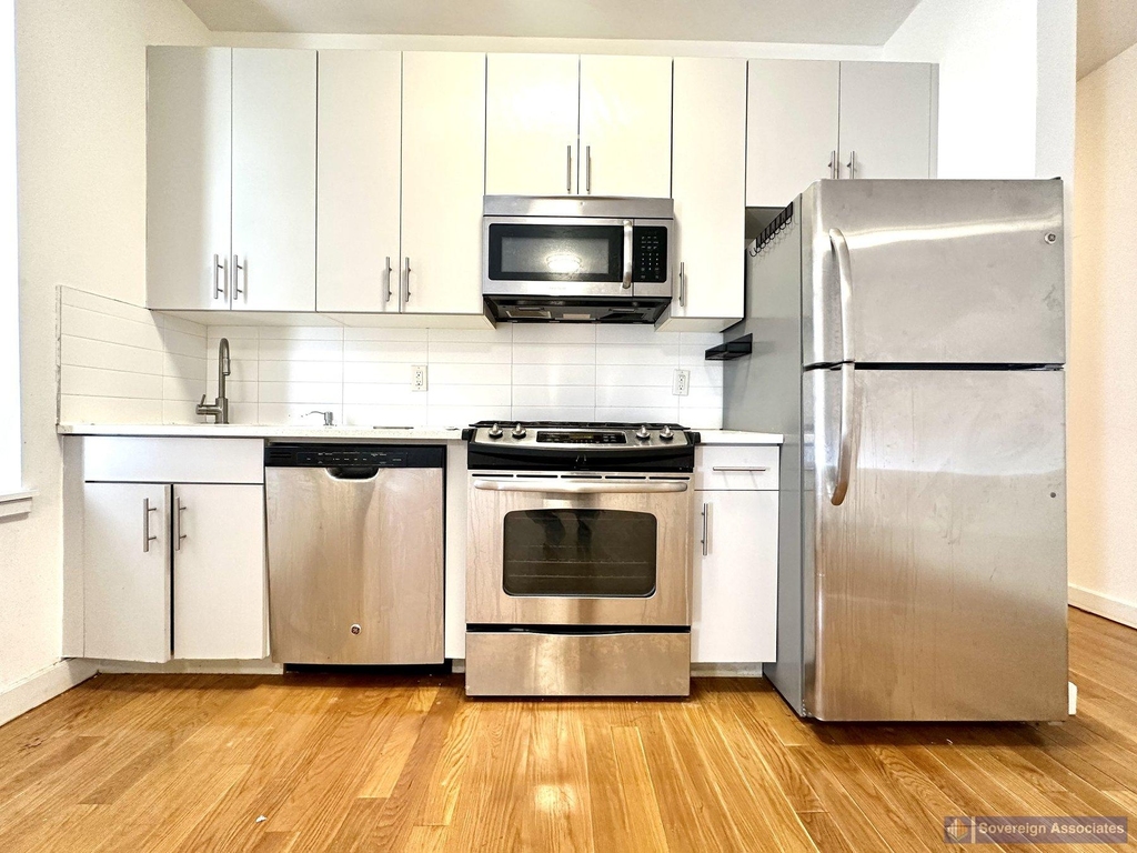 609 West 137th Street - Photo 4