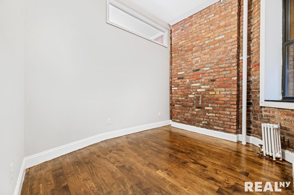 Mott Street - Photo 8